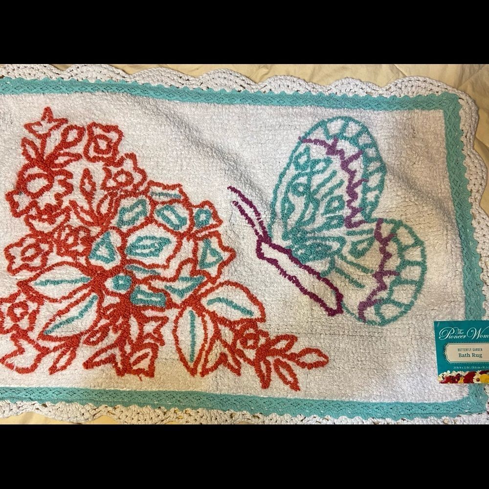 NWT Pioneer Woman  Butterfly Garden Bath Rug 20” x 32”